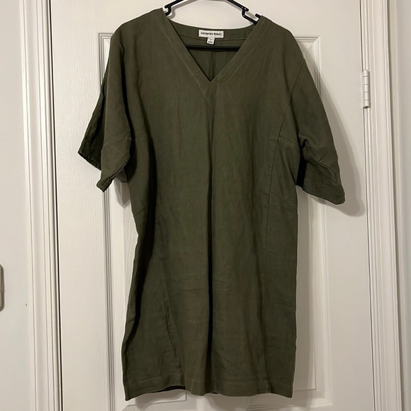 country road green linen dress Country Road Vivid green ruffle dress